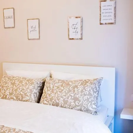 Hotel Special House