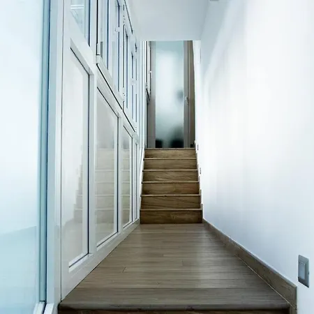 Special House * Salernes